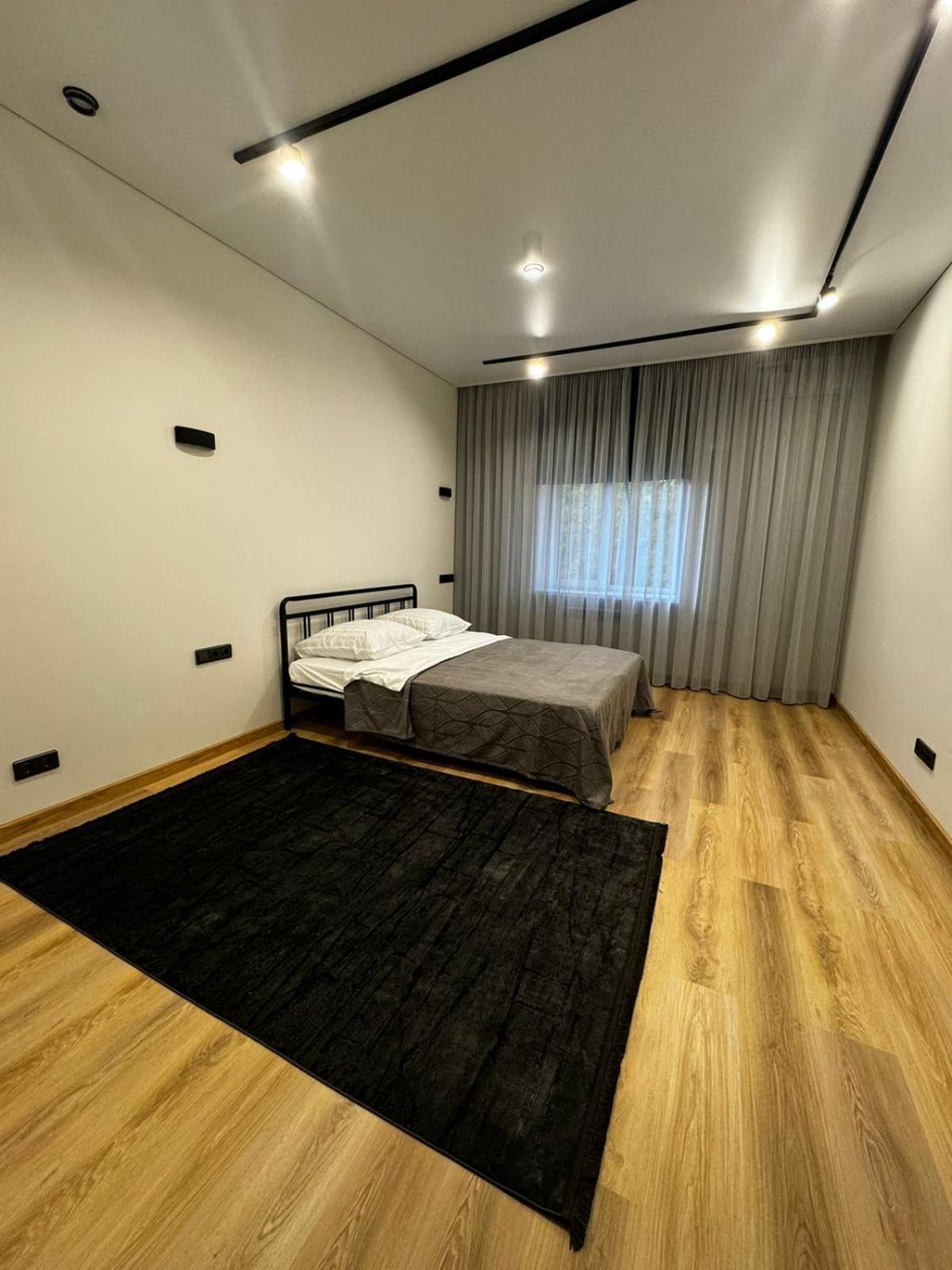 Etalon Apartment Karaganda Bagian luar foto