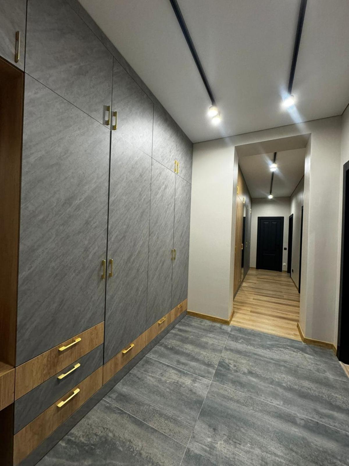 Etalon Apartment Karaganda Bagian luar foto