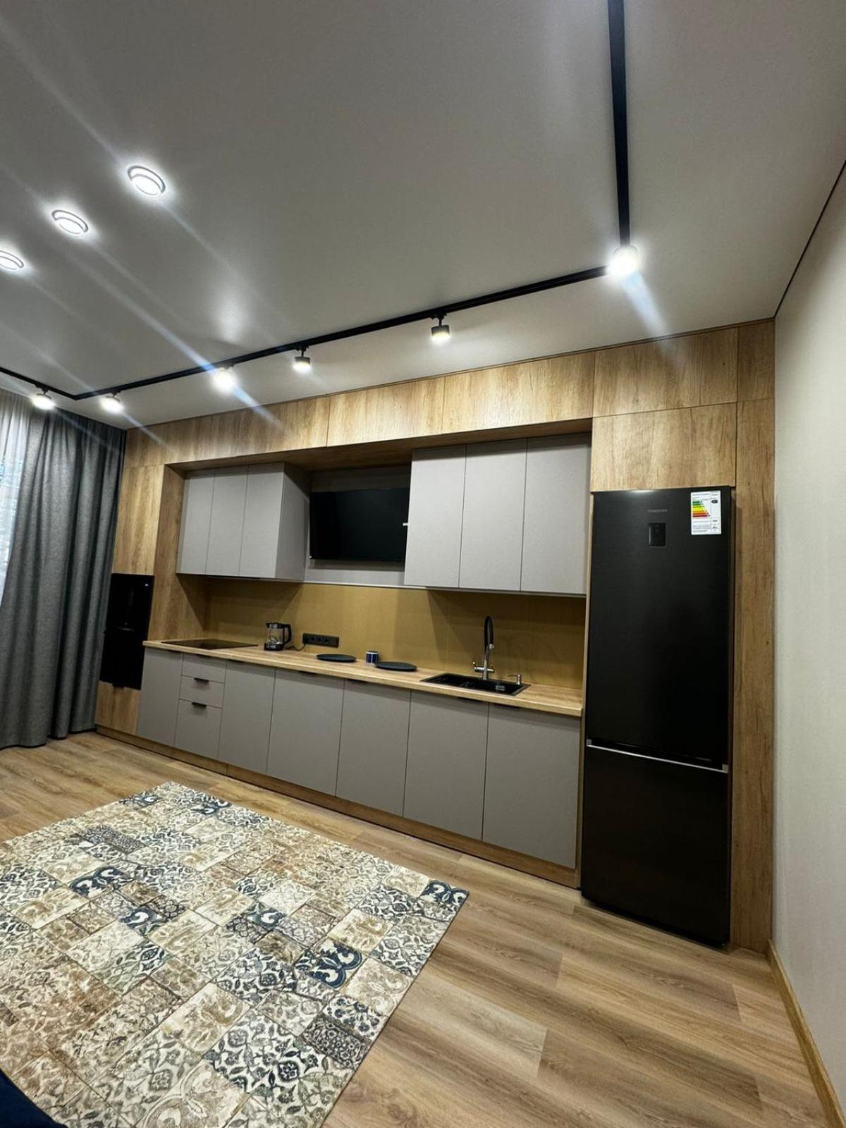 Etalon Apartment Karaganda Bagian luar foto