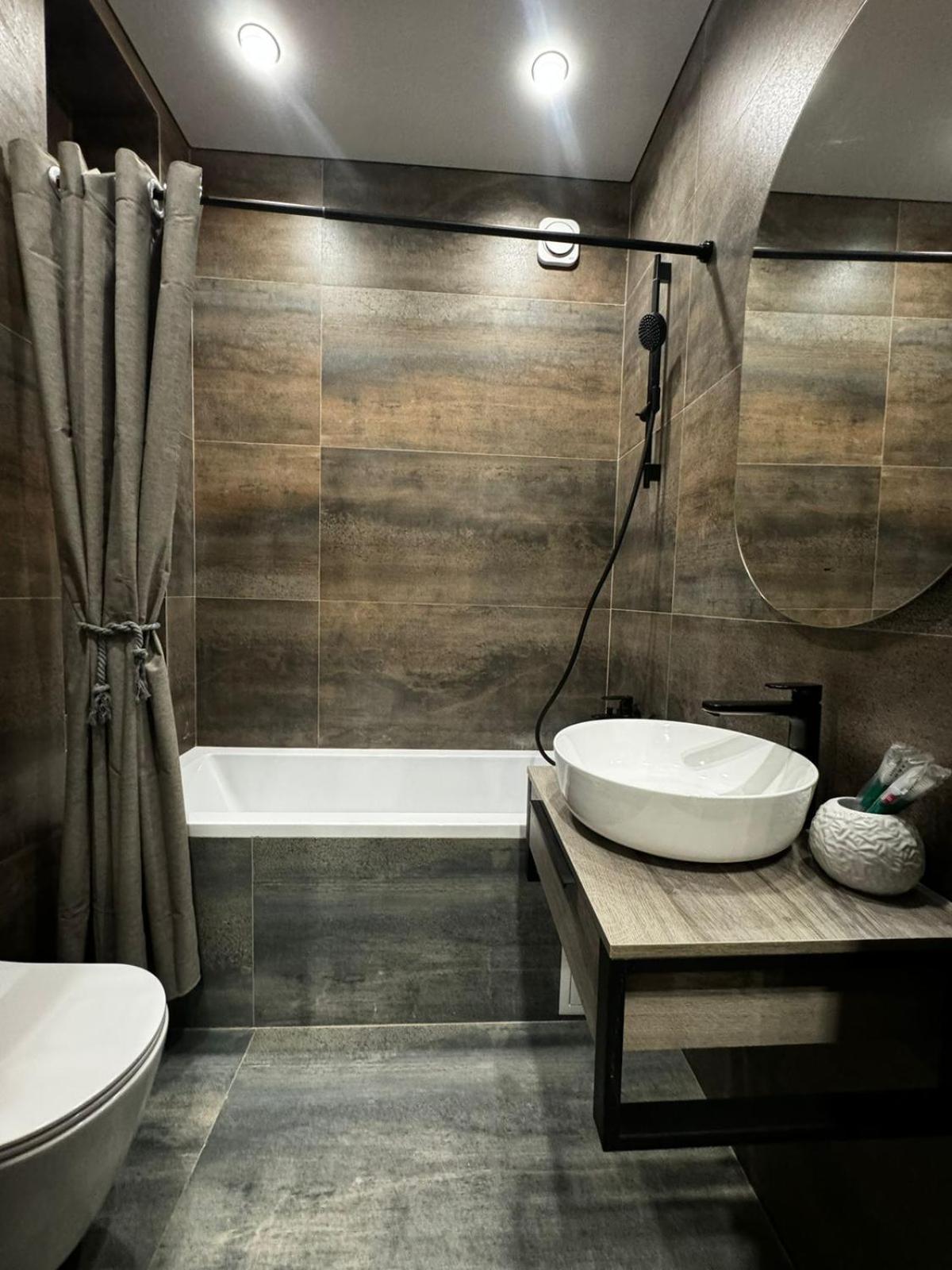 Etalon Apartment Karaganda Bagian luar foto