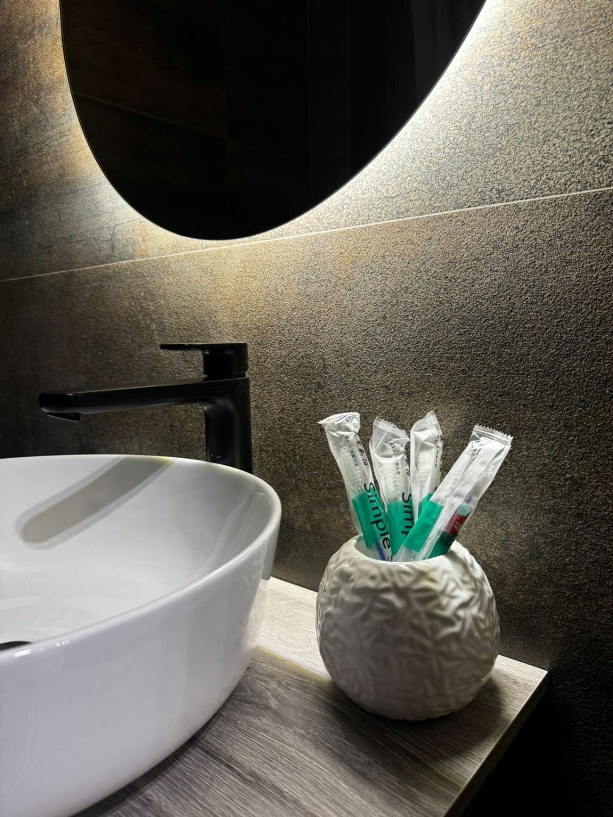 Etalon Apartment Karaganda Bagian luar foto